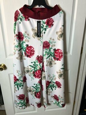 NWT small Floral Carissa pants with Burgundy Waistband
